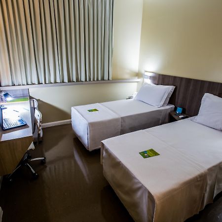 Hotel Slim Cuiaba Aeroporto Zewnętrze zdjęcie